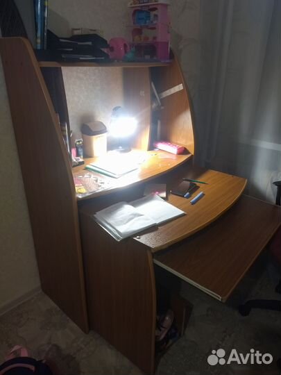 Продам компьютерный стол