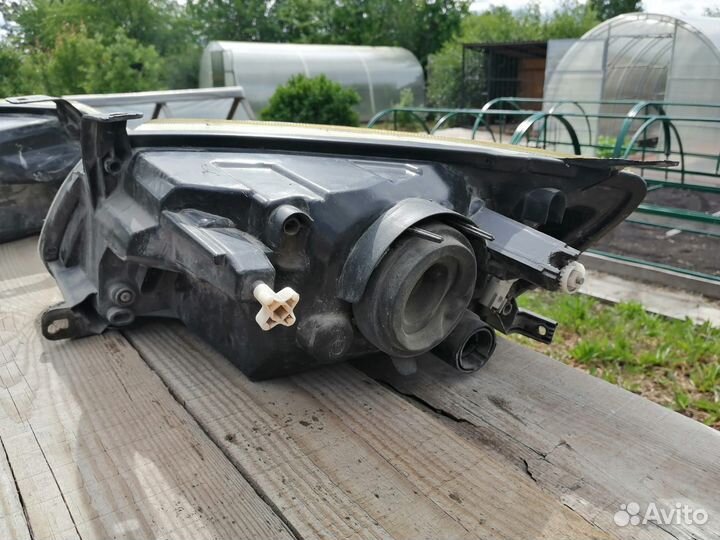 Фары на LADA granta