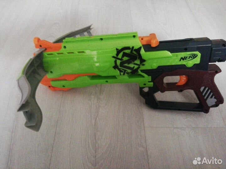 Игровой пистолет Nerf