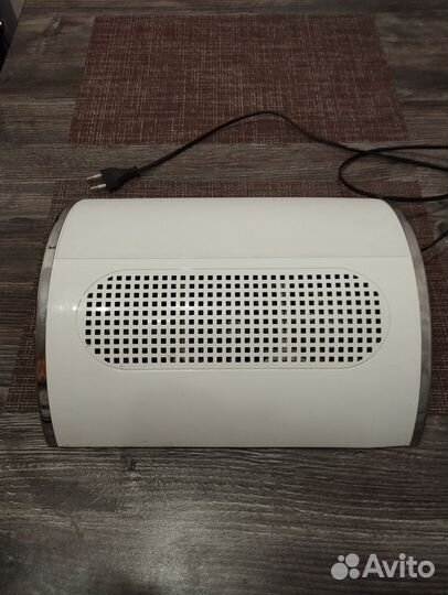 Вентилятор для маникюра