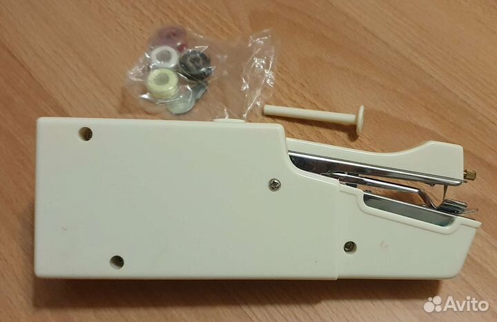 Компактная швейная машинка E-Z Sewing