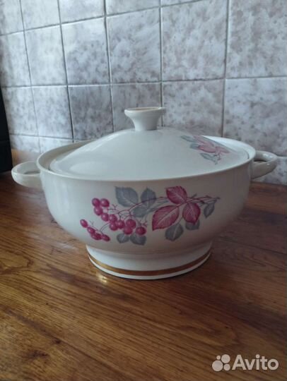 Фарфоровая супница СССР