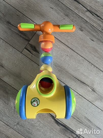 Пушка-каталка Tomy