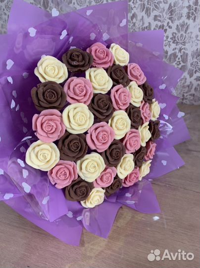 Букет из шоколадных роз сладкий подарок