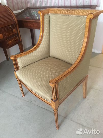 Кресло старинное