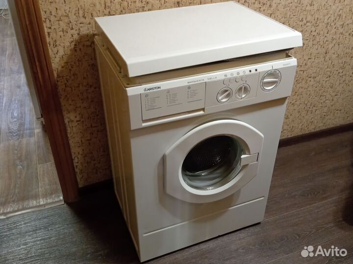 Стиральная машинка Ariston