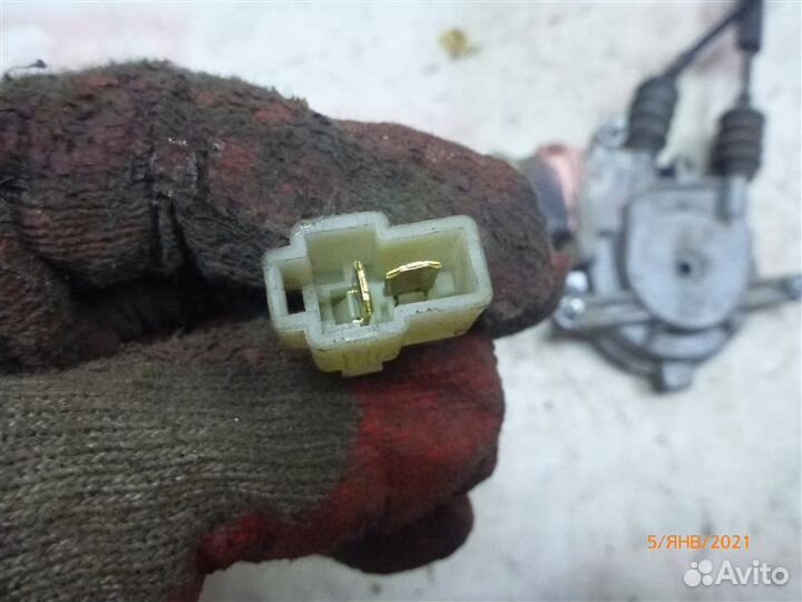 Стеклоподъемник задний правый Kia Shuma S-1 BF