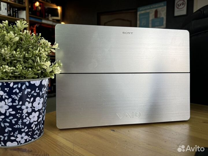 Ноутбук-трансформер Sony / Core i3 / SSD 256gb