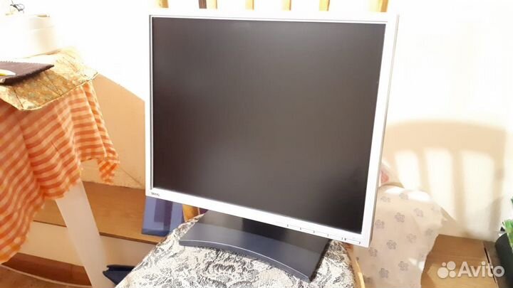 Монитор Benq FP73G