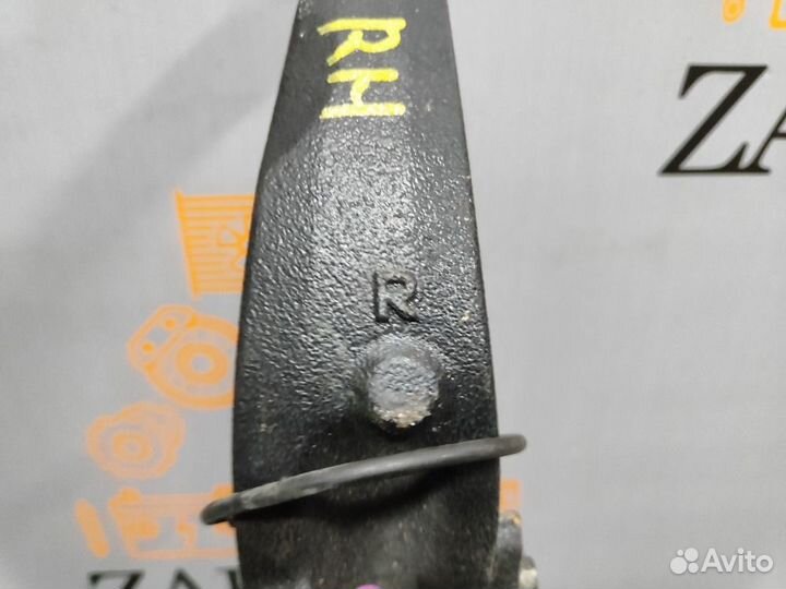 Поворотный кулак передний правый Mazda 6 GH