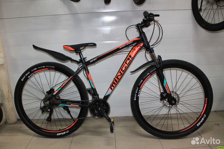 Велосипед горный черно-оранжевый