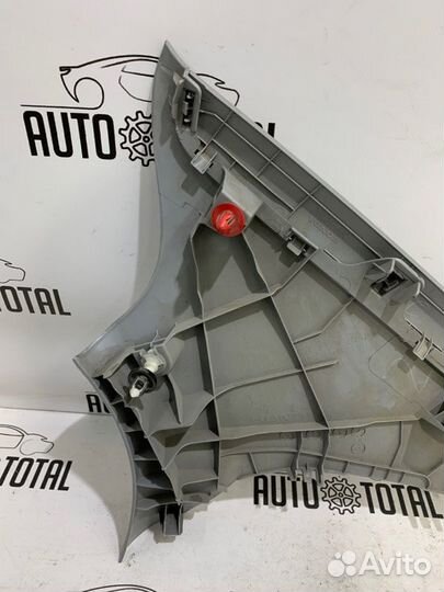 Обшивка стойки задняя левая Honda Civic 4D R18A2