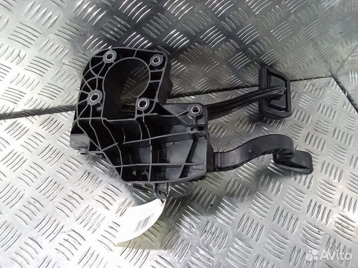 Б/У Б/У Узел педальный (блок педалей) 104469100