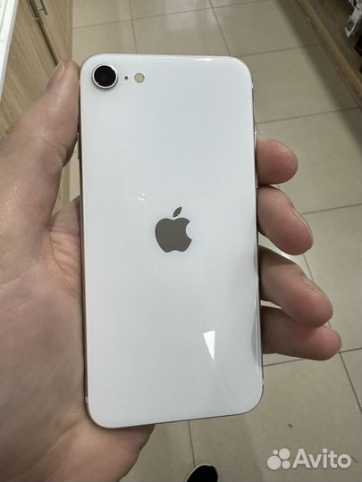 iPhone SE (2020), 128 ГБ