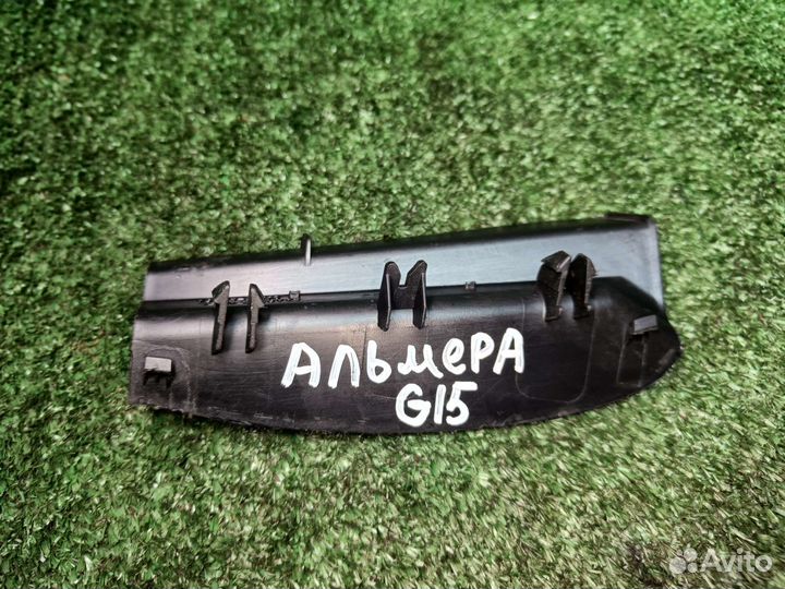 Накладка левого фонаря Nissan Almera G15