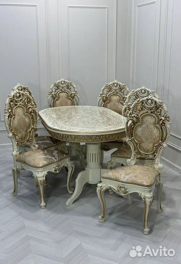 Кухонный стол и стулья комплект