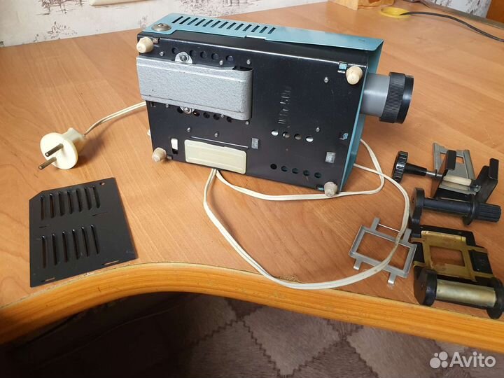 Диапроектор, фильмоскоп, фильмпроектор Зарница