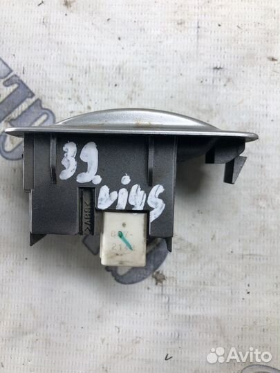 Кнопка стеклоподъёмника Toyota Vios