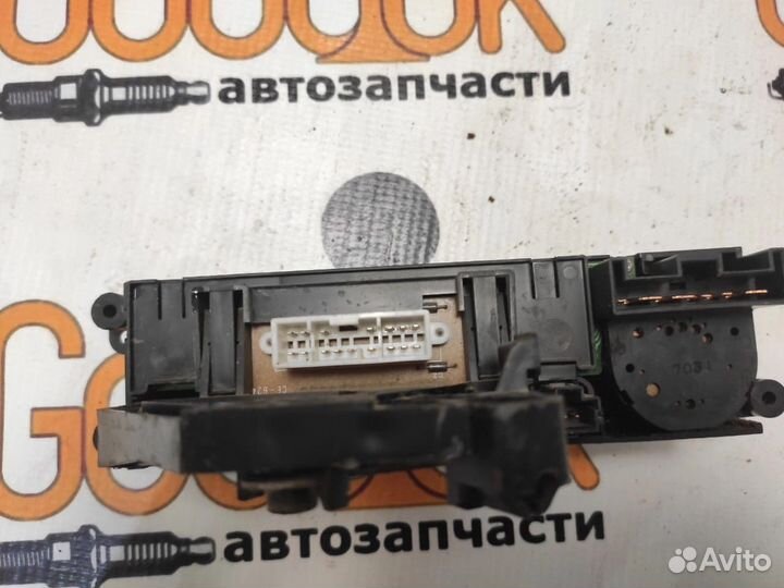 Блок управления печкой Nissan Primera P10