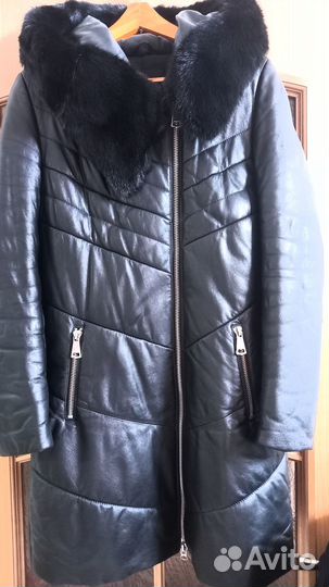 Кожаное женское пальто,с капюшоном,отделка норка