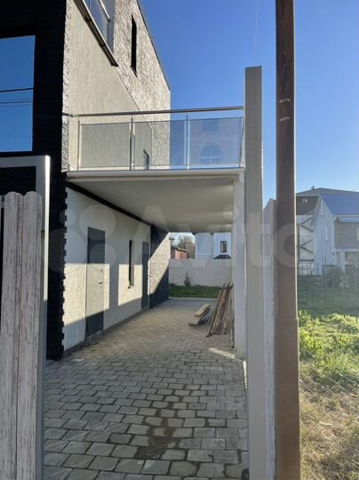 Дом 186 м² на участке 2,5 сот.