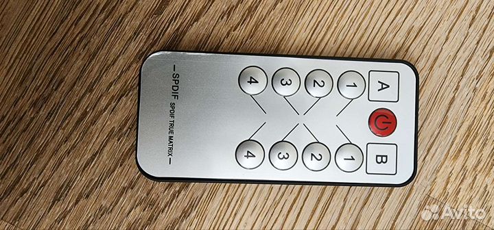 Оптический цифровой переключатель Tosilink 4x2