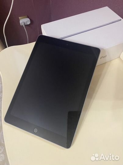 Планшет Apple iPad 32Gb