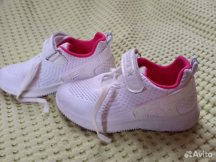 Кроссовки для девочки