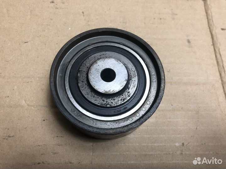 Паразитный ролик Volkswagen Tiguan 08-17