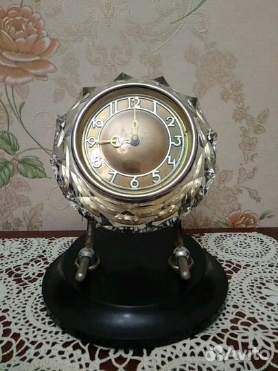 Настольные часы