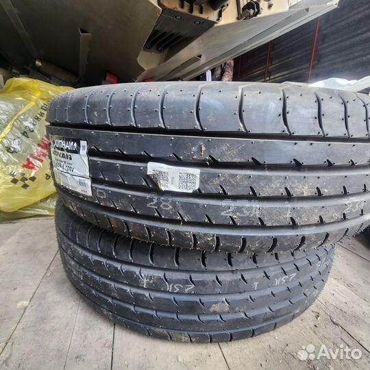 Yokohama Advan Sport V105 235/65 R19 109V