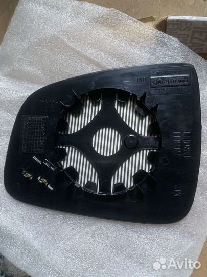 Зеркальный элемент Лада ларгус