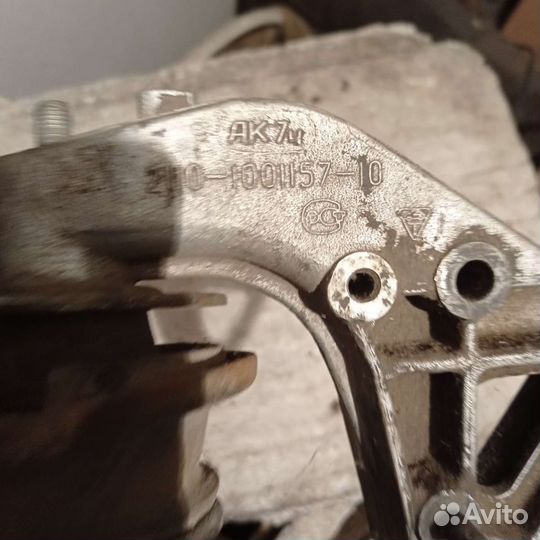 Опора двигателя с подушкой двс ваз 2110