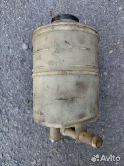 Бачок гур Renault Safrane 2 7700782884