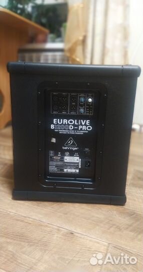 Активный сабвуфер Behringer d1200b PRO