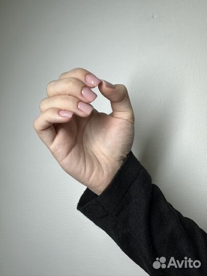 Нужна модель на маникюр