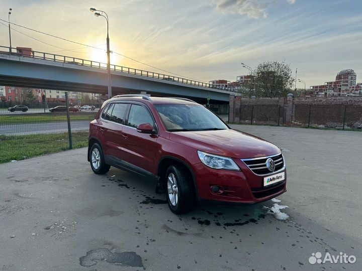 Volkswagen Tiguan 2.0 AT, 2010, 221 800 км