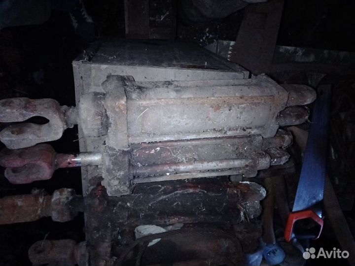 Гидроцилиндр от сеялки