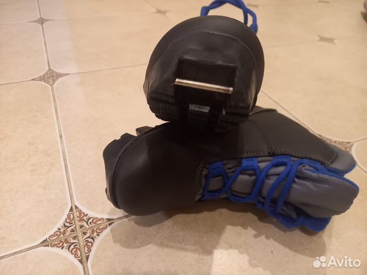 Ботинки лыжные на мальчика