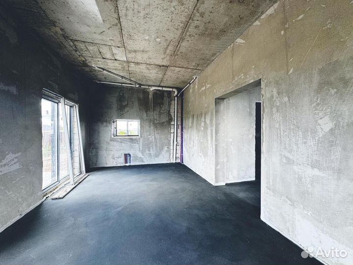 Стяжка пола на кровле с разуклонкой