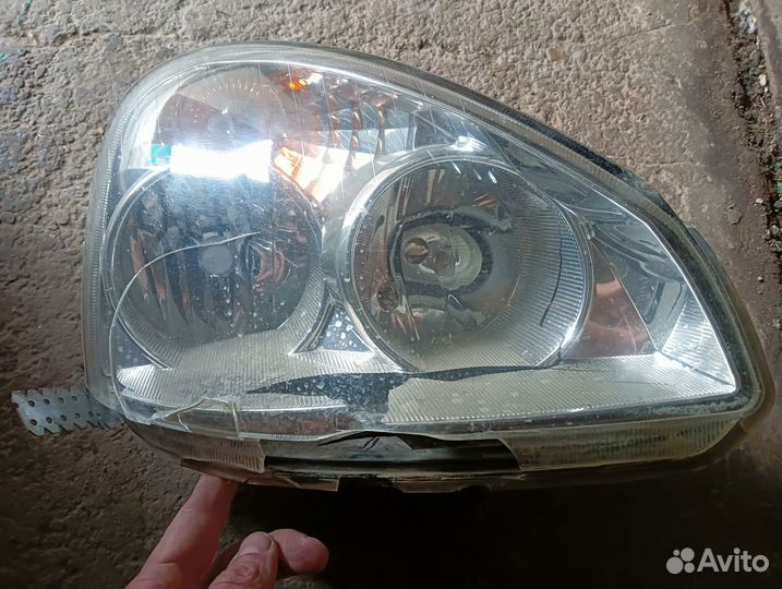 Фара приора