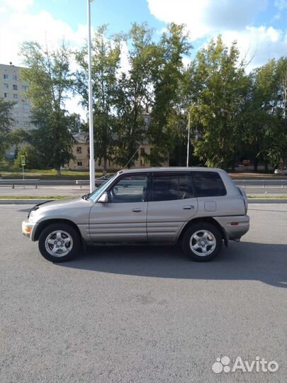 Toyota RAV4 2.0 AT, 1999, 256 000 км