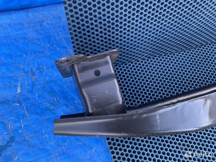 Усилитель заднего бампера Volkswagen Tiguan NF