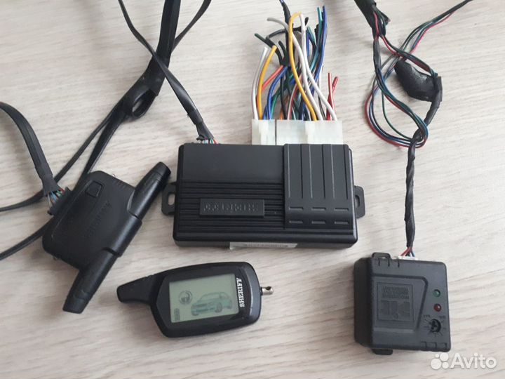 Aps 1500. Sheriff aps995lcd-b4. APS 1500 сигнализация. Ремонт автосигнализации в Кемерово в Кировском районе.