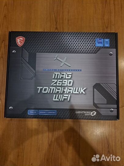 Коробка от материнской платы MSI MAG Z690 tomahawk