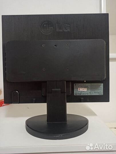 Монитор LG 17