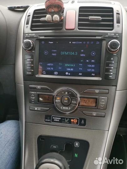 Магнитола TopWay для Toyota Auris E150