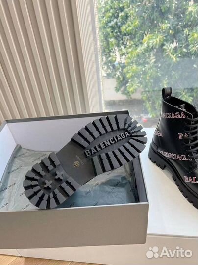 Ботинки женские Balenciaga