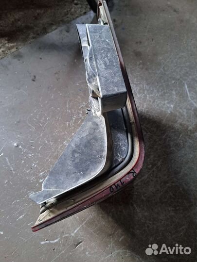 Фонарь задний правый Mercedes W140