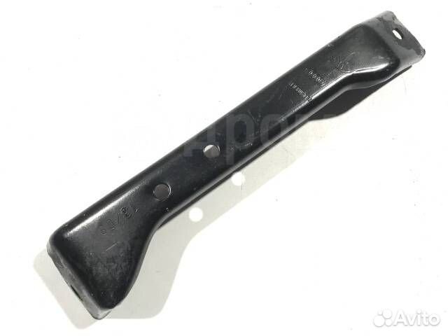 Кронштейн правый Audi A6 C6